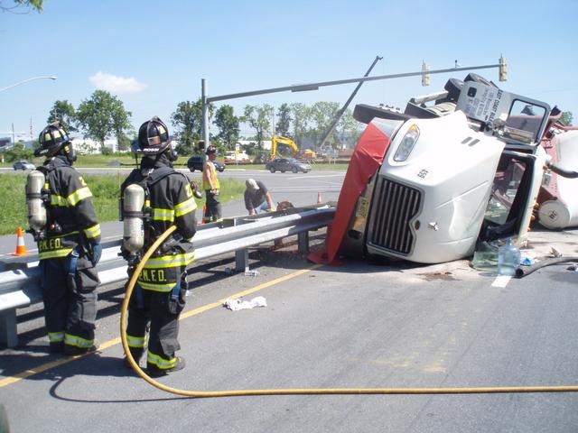 Tractor Trailer Rollover On Route 248 At Route 33 - Hecktown Volunteer ...